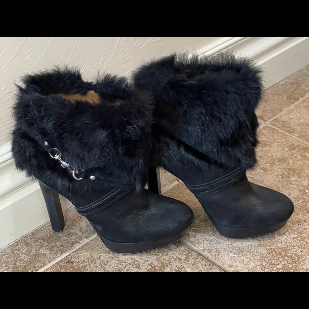 COACH BLACK SUEDE FUR TRIMMED BOOTIES WITH SILVER BUCKLE DETAIL SIZE 6